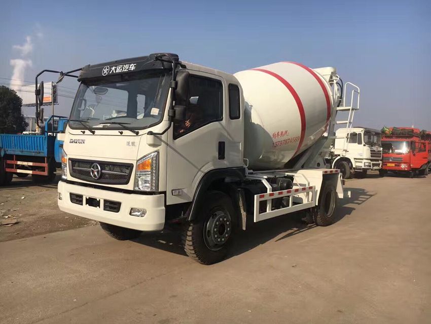 大運(yùn)混凝土攪拌運(yùn)輸車 大運(yùn)混凝土攪拌運(yùn)輸車