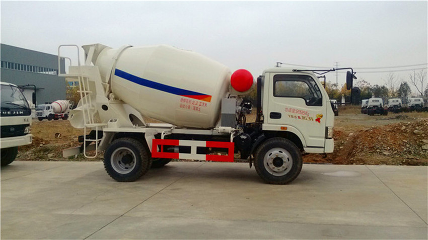 躍進4方攪拌車 躍進4方攪拌車