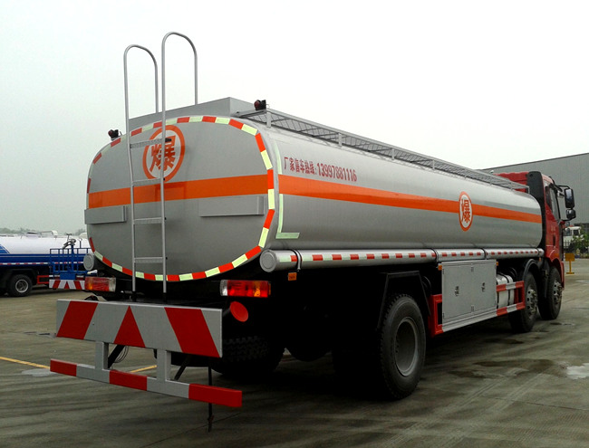 國五歐曼小三軸加油車 國五歐曼小三軸加油車