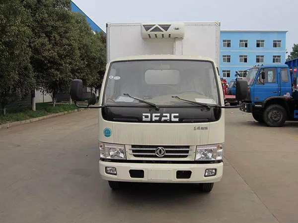 東風多利卡4米貨廂冷藏車 東風多利卡4米貨廂冷藏車