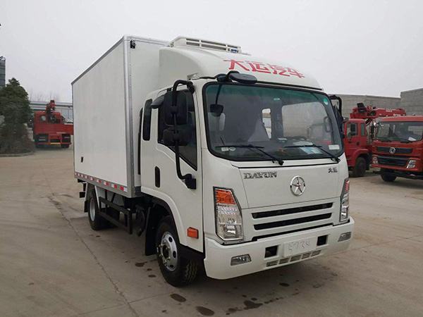 大運排半3.75米貨廂冷藏車