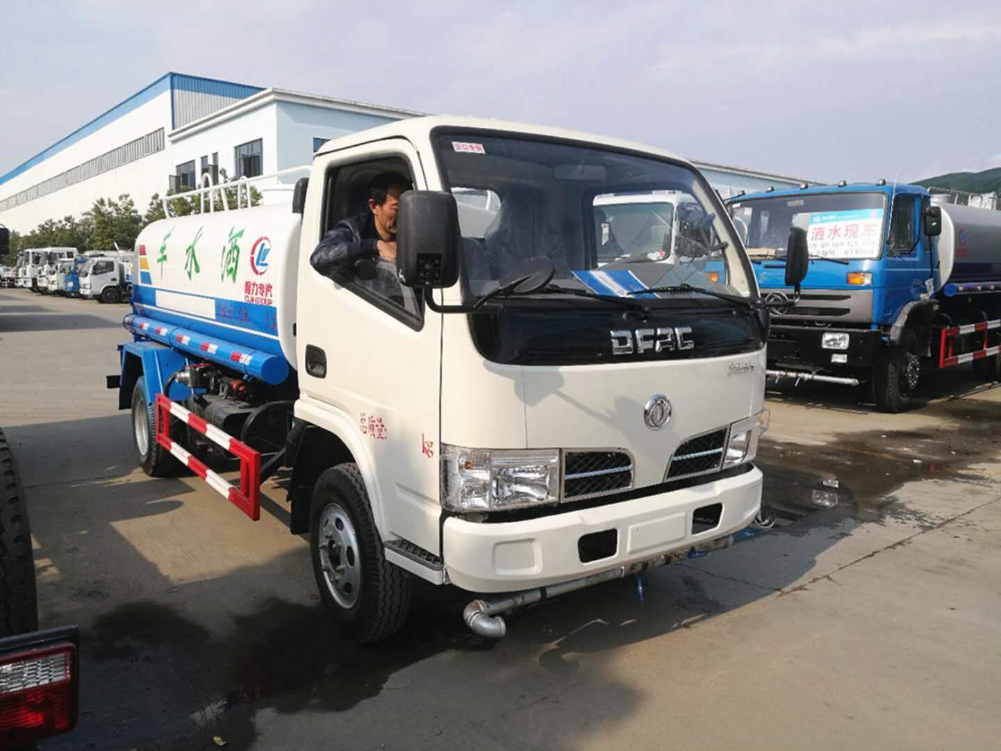 東風(fēng)福瑞卡灑水車 東風(fēng)福瑞卡灑水車