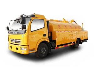 東風多利卡8噸高壓清洗車