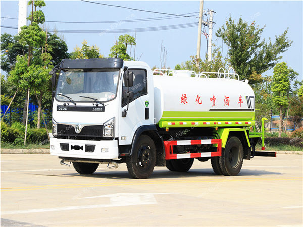 河南鄭州用戶購(gòu)置國(guó)六東風(fēng)福瑞卡灑水車(chē)