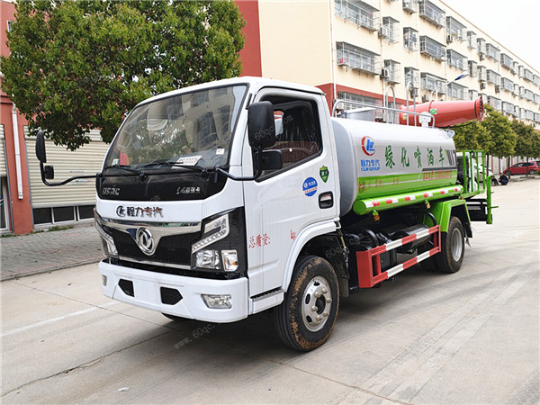 好的灑水車才能獲得認(rèn)可，老客戶回購(gòu)兩臺(tái)程力霧炮灑水車