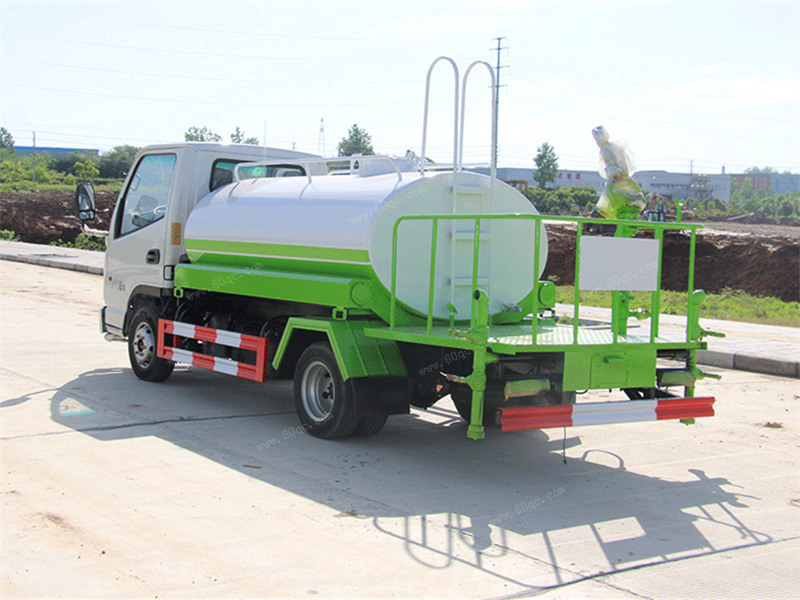 凱馬K1藍(lán)牌灑水車