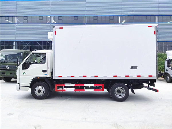 江鈴順達(dá)國(guó)六4.2米冷藏車