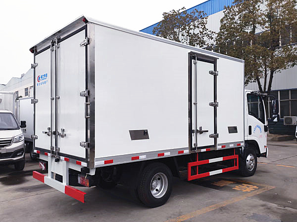 五十鈴KV100國(guó)六冷藏車