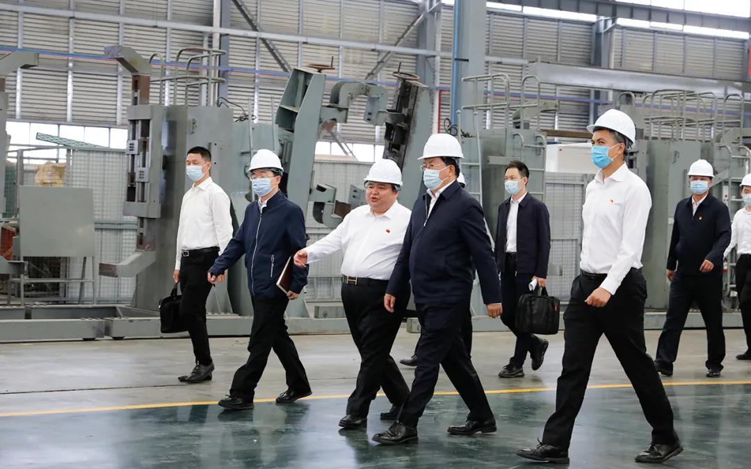 湖北省委副書(shū)記、省長(zhǎng)王忠林帶領(lǐng)省市領(lǐng)導(dǎo)視察程力