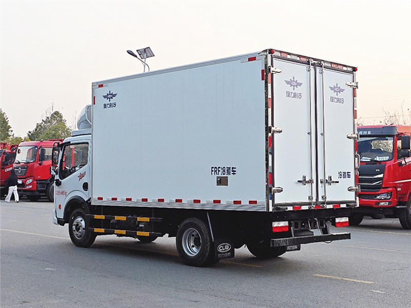 東風多利卡國六冷藏車