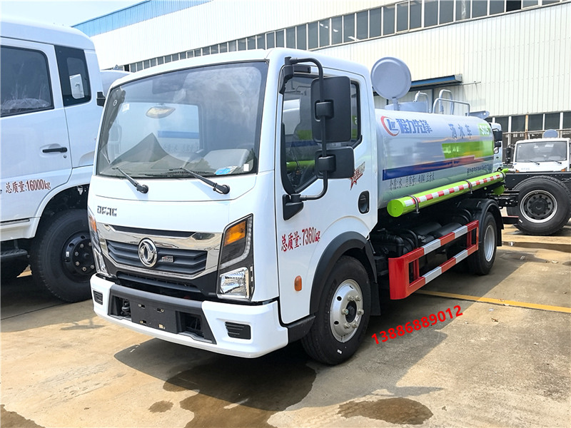 東風多利卡D6灑水車