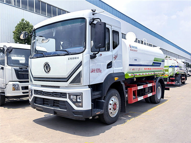 國六東風多利卡D9灑水車