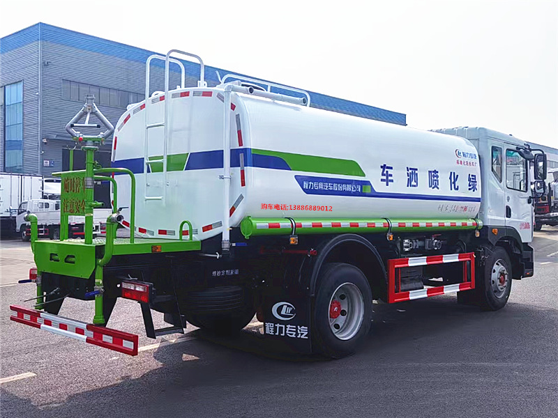 國六東風多利卡D9灑水車