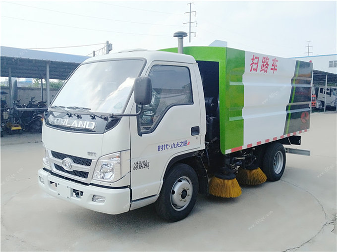 福田時(shí)代小型掃路車