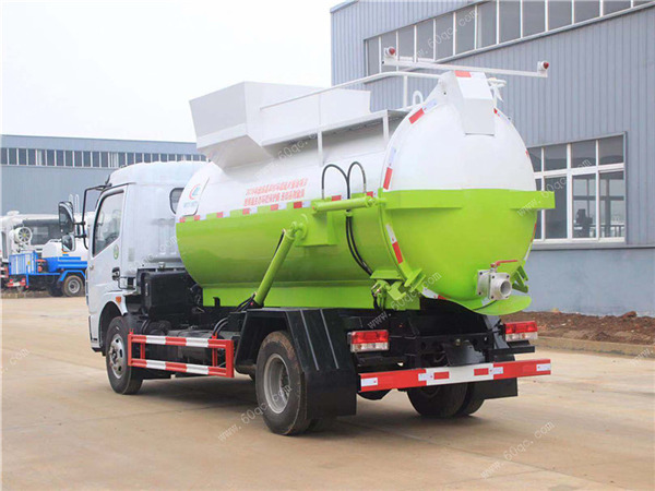 東風多利卡餐廚垃圾車