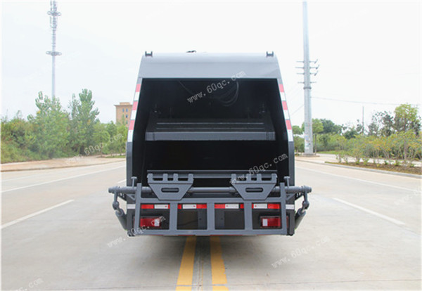 東風7方壓縮式垃圾車