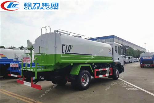 國(guó)六東風(fēng)D9灑水車(chē)