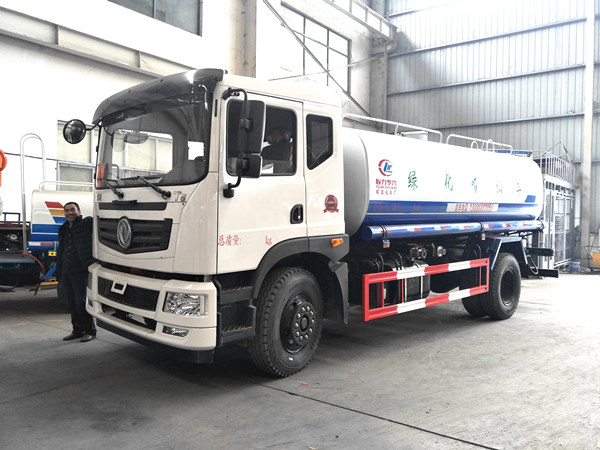 湖北程力東風15噸灑水車價格降倒冰點