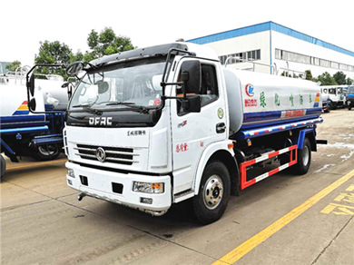 河北市場反響強烈，東風灑水車月銷超百臺